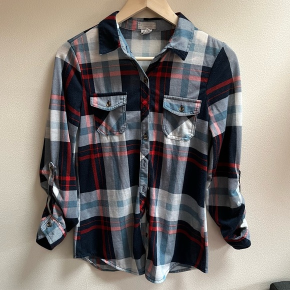 Button down shirt - Picture 1 of 6